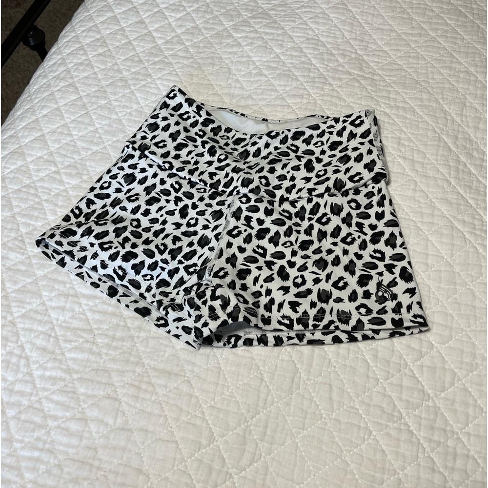 ryderwear leopard print active wear shorts size s